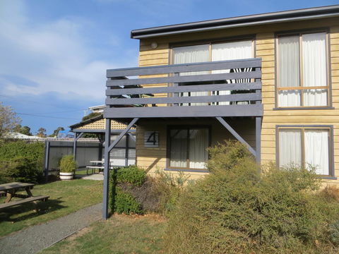 Orford Prosser Holiday Units - Accommodation Directory 11