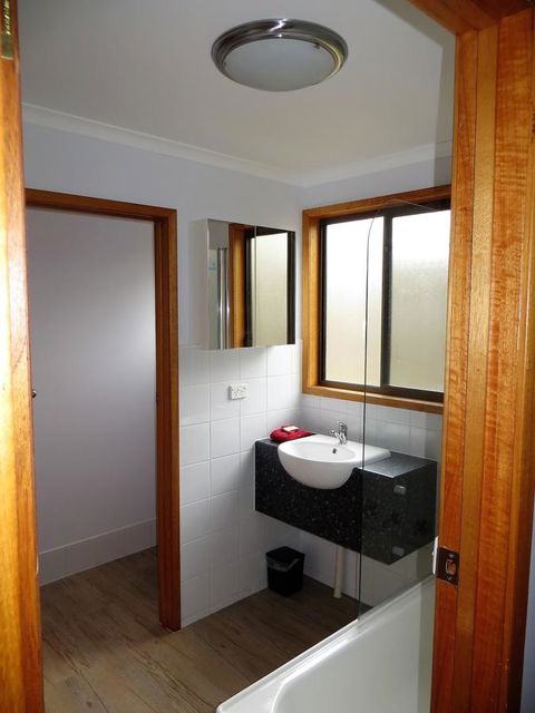 Orford Prosser Holiday Units - Accommodation Directory 10