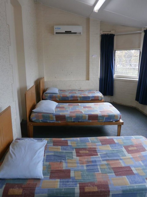 Launceston Backpackers - Accommodation Directory 14