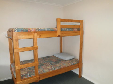 Launceston Backpackers - Accommodation Directory 9