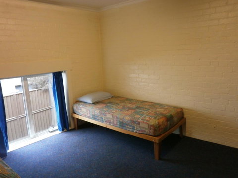 Launceston Backpackers - Accommodation Directory 11