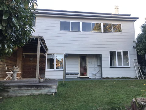 Maple Cottage - Accommodation Directory 9