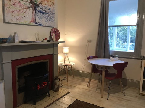 Maple Cottage - Accommodation Directory 11