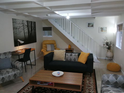 Hilltop Cottages - Accommodation Directory 2