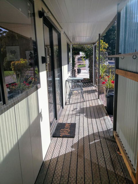 Hilltop Cottages - Accommodation Directory 19