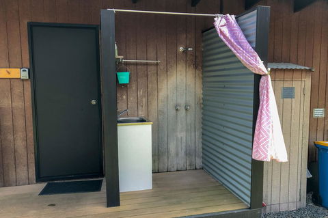 BAY OF FIRES ECO HUT Off Grid Experience At Binalong Bay - Accommodation Directory 17