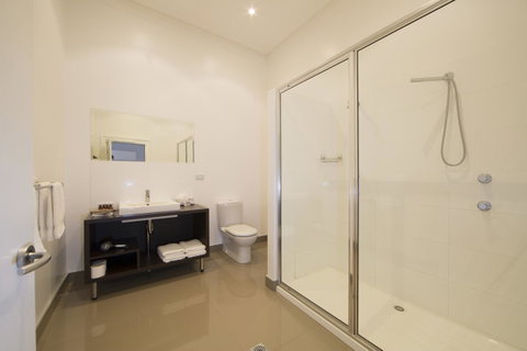 Ikon Hotel - Accommodation Directory 8