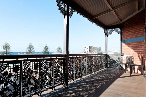 Ikon Hotel - Accommodation Directory 26