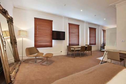 Ikon Hotel - Accommodation Directory 21