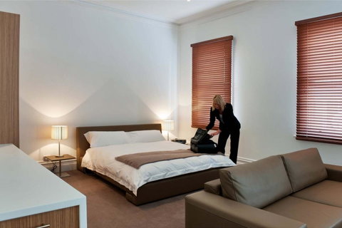 Ikon Hotel - Accommodation Directory 34