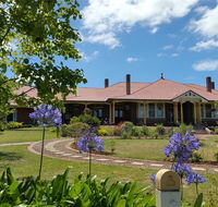 Orana House - Accommodation Directory