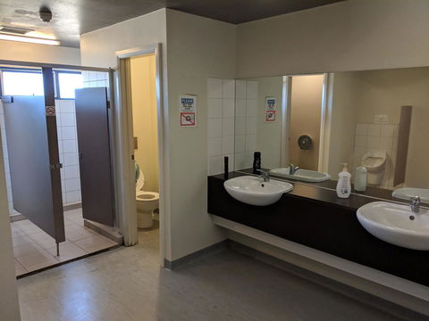 Swansea Backpacker Lodge - Accommodation Directory 33