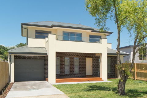 Rosewater Townhouses Dromana - Accommodation Directory 26