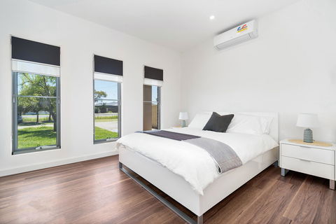 Rosewater Townhouses Dromana - Accommodation Directory 29