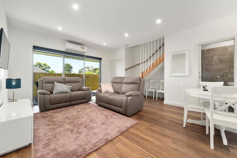 Rosewater Townhouses Dromana - Accommodation Directory 14