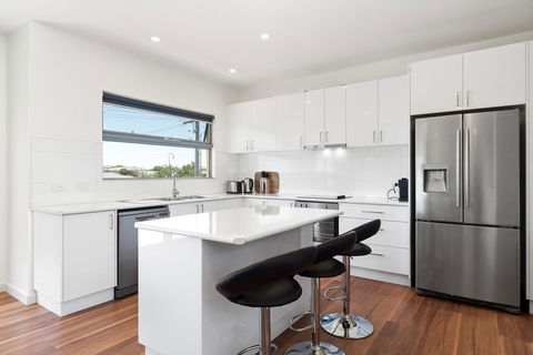 Rosewater Townhouses Dromana - Accommodation Directory 23
