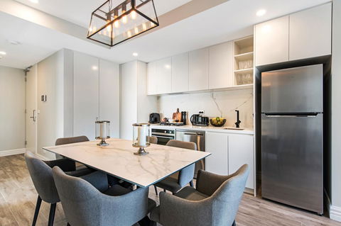 Manhattan Apartments - Notting Hill - Accommodation Directory 14