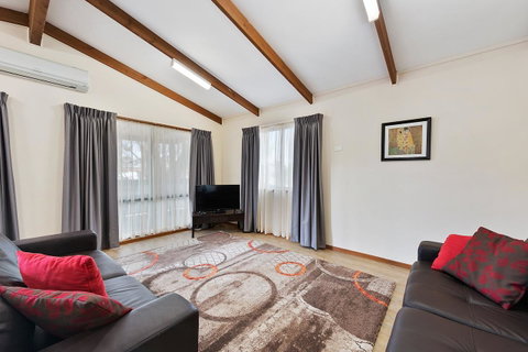 High Country Holiday Park - Accommodation Directory 9