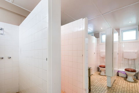 Avalon House - Accommodation Directory 24