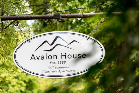Avalon House - Accommodation Directory 3