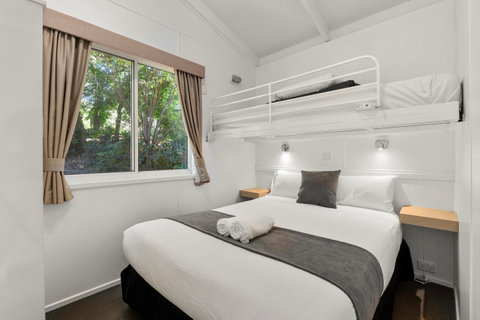 Bright Riverside Holiday Park - Accommodation Directory 9