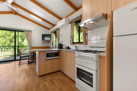 Bright Riverside Holiday Park - Accommodation Directory 22