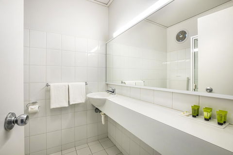 Nightcap At Matthew Flinders Hotel - Accommodation Directory 16