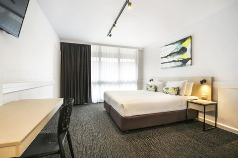 Nightcap At Matthew Flinders Hotel - Accommodation Directory 1