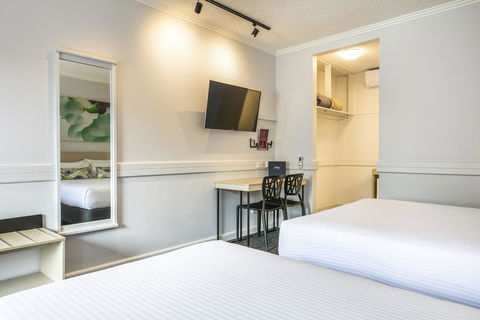 Nightcap At Matthew Flinders Hotel - Accommodation Directory 12