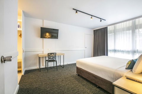 Nightcap At Matthew Flinders Hotel - Accommodation Directory 21