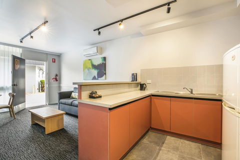 Nightcap At Matthew Flinders Hotel - Accommodation Directory 22