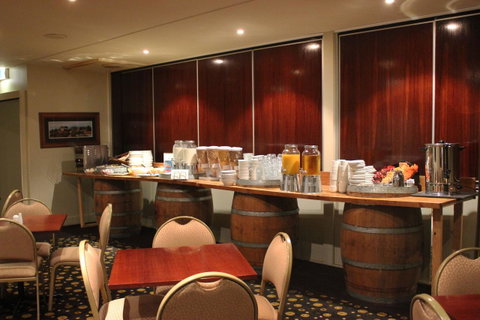 Swan Hill Resort - Accommodation Directory 6