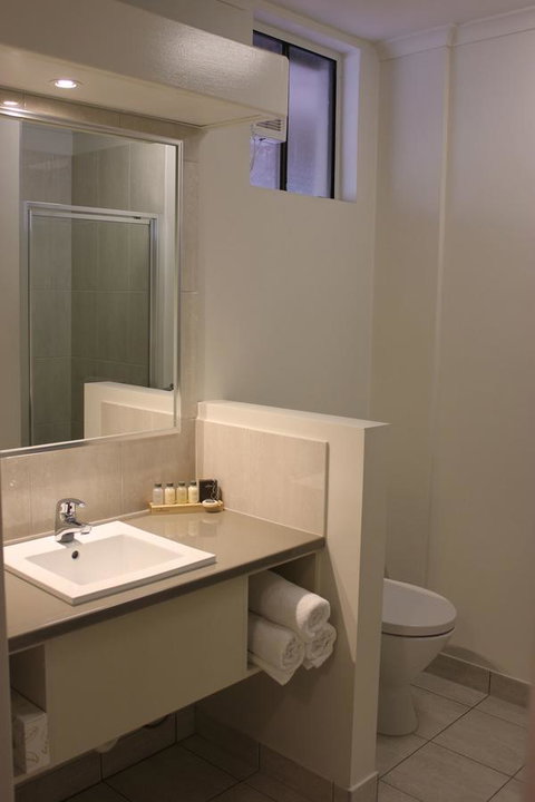 Swan Hill Resort - Accommodation Directory 16