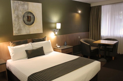 Swan Hill Resort - Accommodation Directory 23