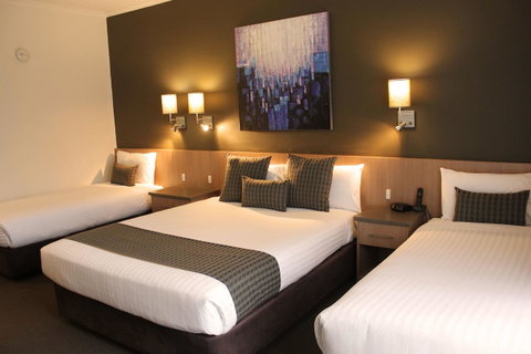 Swan Hill Resort - Accommodation Directory 19