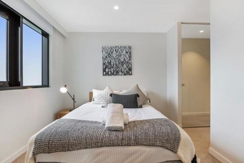 Experience Platinum Hotel Apartments - Accommodation Directory 4