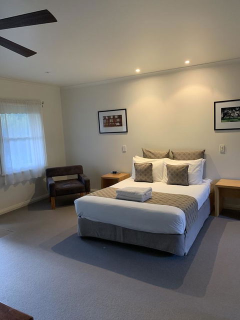 Dunkeld Studio Accommodation - Accommodation Directory 5