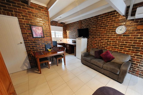 Greenvale Holiday Units - Accommodation Directory 7
