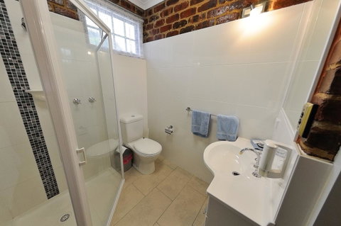 Greenvale Holiday Units - Accommodation Directory 5