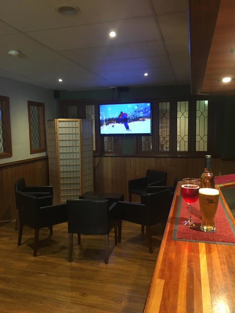 Bright Chalet - Accommodation Directory 21