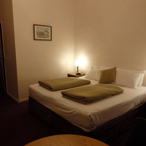 Bright Chalet - Accommodation Directory 11