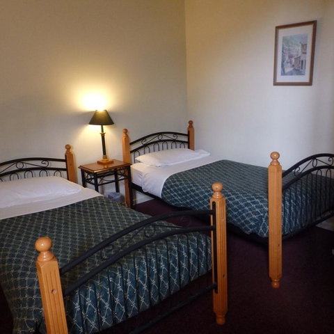 Bright Chalet - Accommodation Directory 7