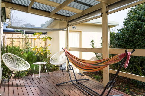 Nautique Beach House - Accommodation Directory 15