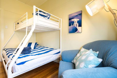 Nautique Beach House - Accommodation Directory 7