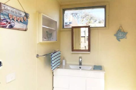 Nautique Beach House - Accommodation Directory 20