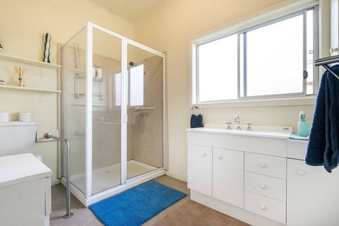 Nautique Beach House - Accommodation Directory 14