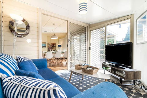 Nautique Beach House - Accommodation Directory 11