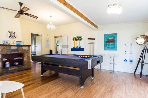 Nautique Beach House - Accommodation Directory 5