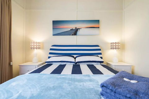 Nautique Beach House - Accommodation Directory 6
