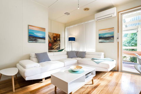 Nautique Beach House - Accommodation Directory 2